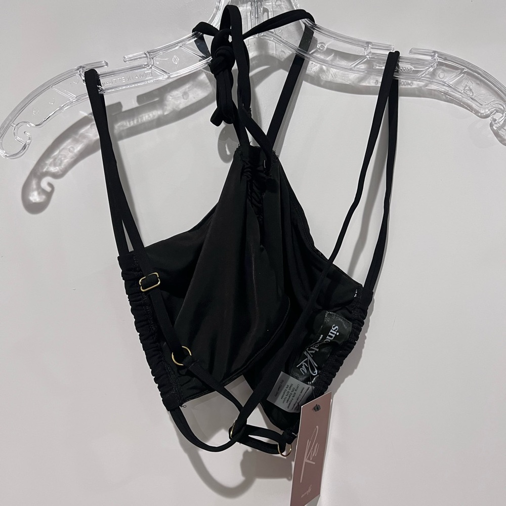 Sincerely Ria Safi Top In Noir - Picture 6 of 7